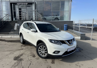 Подержанный автомобиль Nissan X-Trail 2017 года (3 фото)