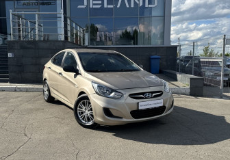 Подержанный автомобиль Hyundai Solaris Sedan 2011 года (3 фото)