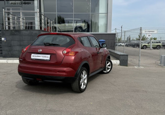Подержанный автомобиль Nissan Juke 2013 года (5 фото)