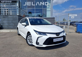 Подержанный автомобиль Toyota Corolla Sedan 2021 года (3 фото)