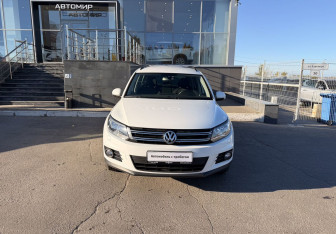 Подержанный автомобиль Volkswagen Tiguan 2015 года (2 фото)