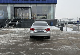 Подержанный автомобиль LADA (ВАЗ) Vesta Sedan 2016 года (6 фото)