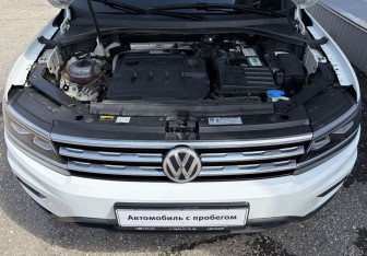 Подержанный автомобиль Volkswagen Tiguan 2017 года (13 фото)