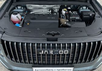 Подержанный автомобиль Jaecoo J7 2024 года (14 фото)