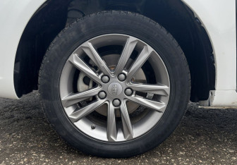 Подержанный автомобиль Geely Emgrand 7 2019 года (14 фото)