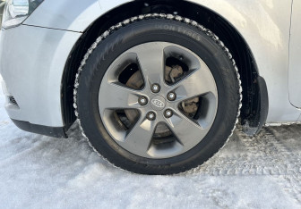 Подержанный автомобиль Kia Ceed Hatchback 2010 года (13 фото)