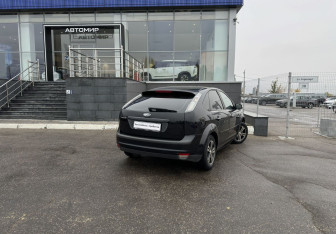 Подержанный автомобиль Ford Focus Hatchback 2007 года (5 фото)