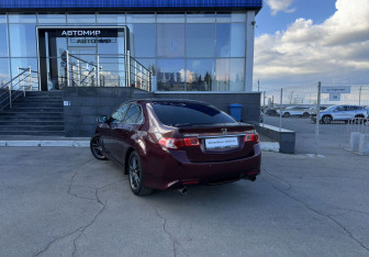 Подержанный автомобиль Honda Accord Sedan 2011 года (7 фото)