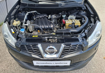 Подержанный автомобиль Nissan Qashqai 2011 года (13 фото)
