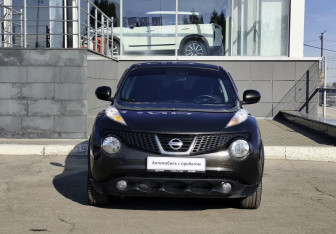 Подержанный автомобиль Nissan Juke 2011 года (2 фото)
