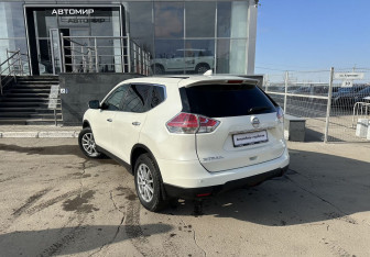 Подержанный автомобиль Nissan X-Trail 2017 года (7 фото)