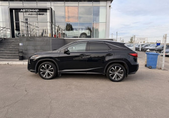 Подержанный автомобиль Lexus RX 2017 года (8 фото)