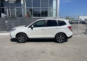 Подержанный автомобиль Subaru Forester Suv 2014 года (8 фото)