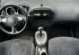 Подержанный автомобиль Nissan Juke 2013 года (10 фото)