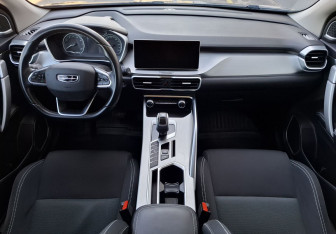 Подержанный автомобиль Geely Coolray 2021 года (10 фото)