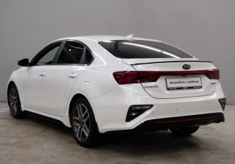 Подержанный автомобиль Kia Cerato Sedan 2021 года (5 фото)