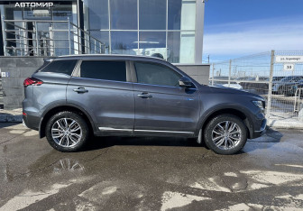 Подержанный автомобиль Geely Atlas Pro 2021 года (4 фото)