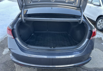 Подержанный автомобиль Hyundai Solaris Sedan 2021 года (14 фото)