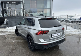 Подержанный автомобиль Volkswagen Tiguan 2020 года (7 фото)