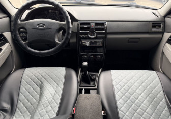 Подержанный автомобиль LADA (ВАЗ) Priora Sedan 2008 года (10 фото)