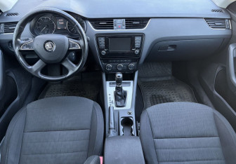 Подержанный автомобиль Skoda Octavia Liftback 2014 года (10 фото)