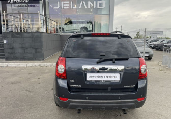 Подержанный автомобиль Chevrolet Captiva 2008 года (6 фото)