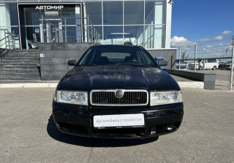 Подержанный автомобиль Skoda Octavia Wagon 2008 года (2 фото)