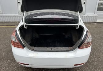 Подержанный автомобиль Geely Emgrand EC7 Sedan 2014 года (15 фото)