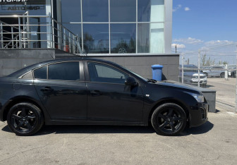 Подержанный автомобиль Chevrolet Cruze Sedan 2013 года (4 фото)