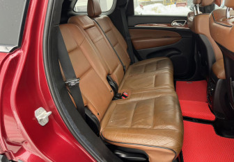 Подержанный автомобиль Jeep Grand Cherokee 2012 года (12 фото)