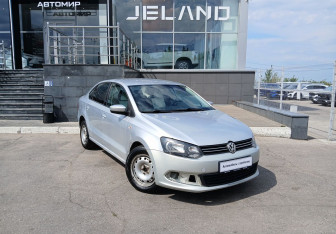 Подержанный автомобиль Volkswagen Polo Sedan 2011 года (3 фото)