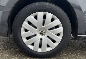 Подержанный автомобиль Volkswagen Polo Sedan 2013 года (14 фото)