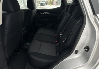 Подержанный автомобиль Nissan Qashqai 2017 года (12 фото)