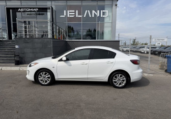 Подержанный автомобиль Mazda 3 Sedan 2013 года (8 фото)