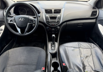 Подержанный автомобиль Hyundai Solaris Sedan 2015 года (10 фото)