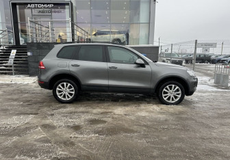 Подержанный автомобиль Volkswagen Touareg 2014 года (4 фото)