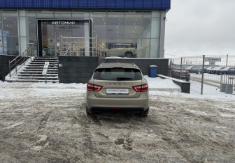 Подержанный автомобиль LADA (ВАЗ) Vesta Wagon 2019 года (6 фото)