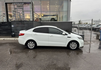 Подержанный автомобиль Kia Rio Sedan 2012 года (4 фото)