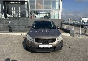 Подержанный автомобиль Nissan Qashqai 2007 года (2 фото)