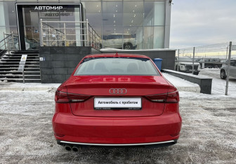 Подержанный автомобиль Audi A3 Sedan 2016 года (6 фото)