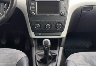 Подержанный автомобиль Skoda Yeti 2011 года (11 фото)