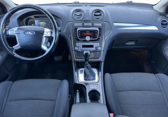 Подержанный автомобиль Ford Mondeo Sedan 2010 года (10 фото)