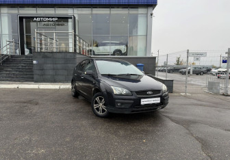 Подержанный автомобиль Ford Focus Hatchback 2007 года (3 фото)