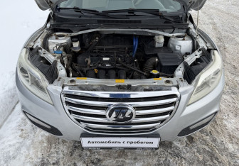 Подержанный автомобиль Lifan X60 2012 года (13 фото)