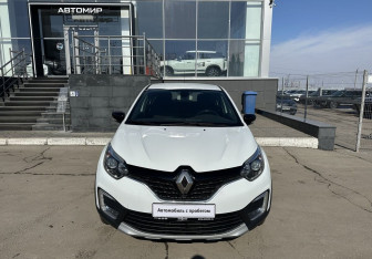 Подержанный автомобиль Renault Kaptur 2016 года (2 фото)