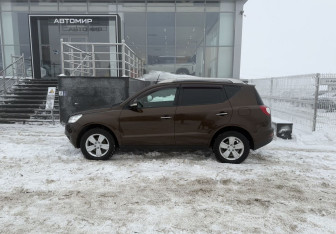Подержанный автомобиль Geely Emgrand X7 2014 года (8 фото)