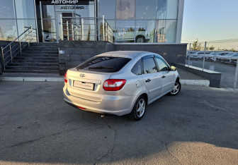 Подержанный автомобиль LADA (ВАЗ) Granta Liftback 2016 года (5 фото)