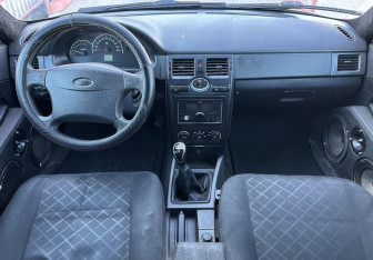 Подержанный автомобиль LADA (ВАЗ) Priora Hatchback 2009 года (10 фото)