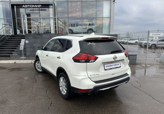 Подержанный автомобиль Nissan X-Trail 2018 года (7 фото)