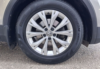 Подержанный автомобиль Volkswagen Tiguan 2020 года (14 фото)